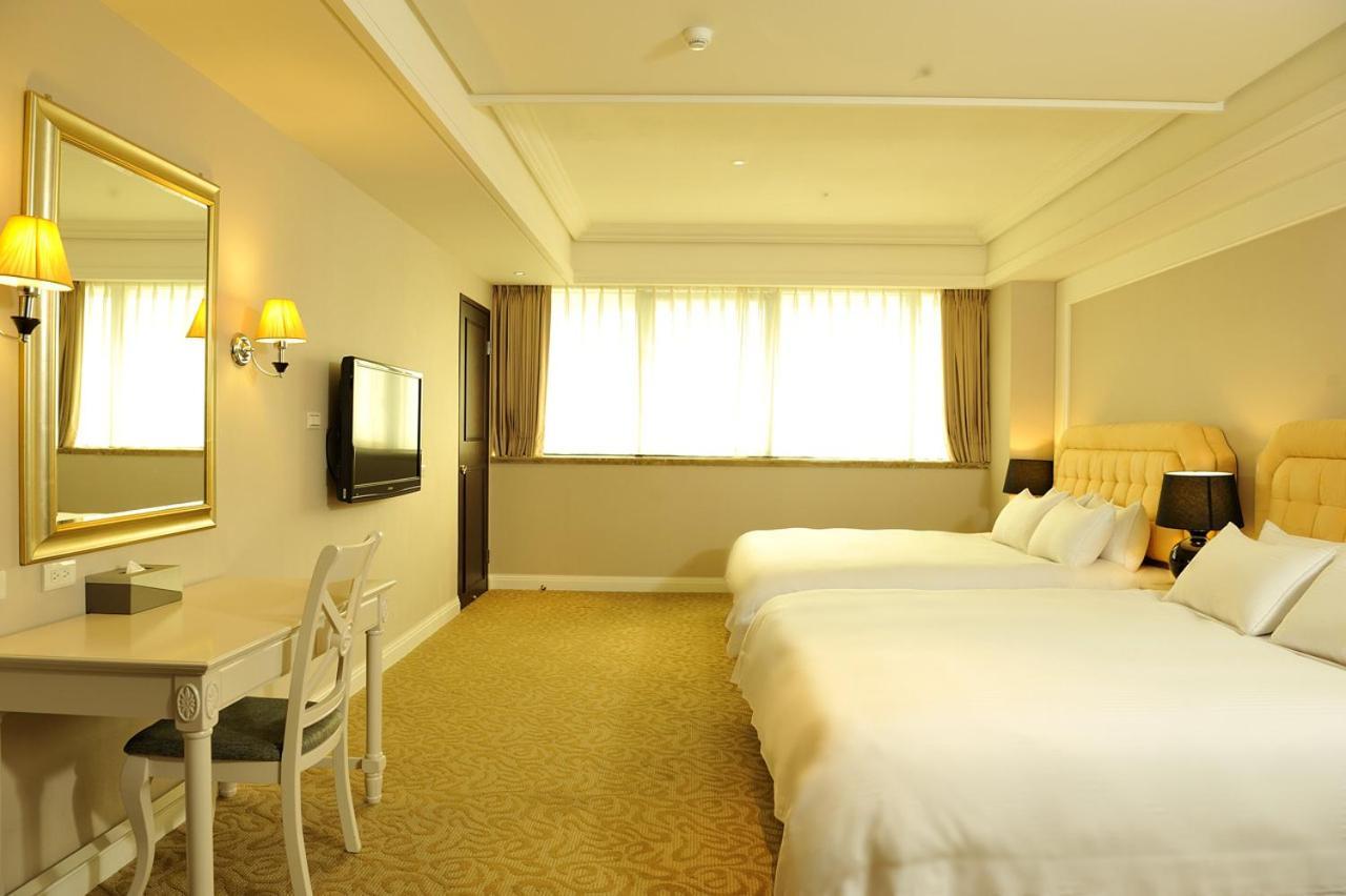 Asia Emperor Hotel Tainan Bagian luar foto