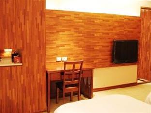 Asia Emperor Hotel Tainan Bagian luar foto